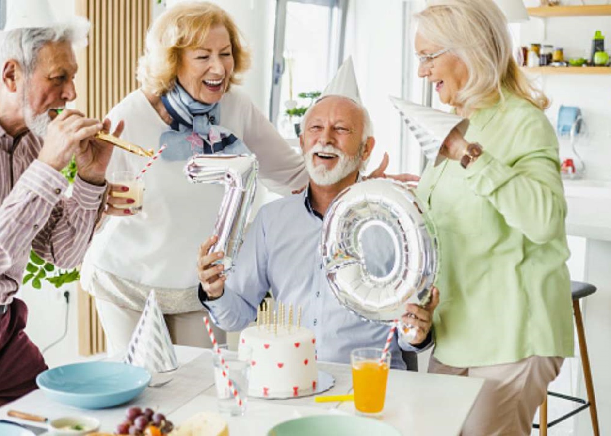 привітання з 70-річчям у віршах - листівка 7