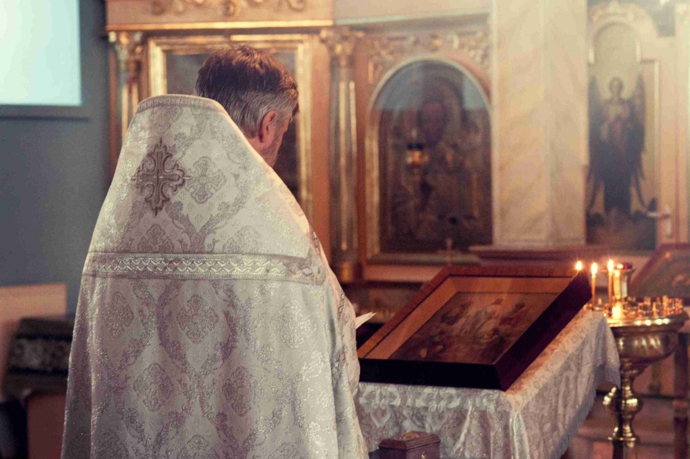 релігійні привітання для священика у віршах - листівка 13